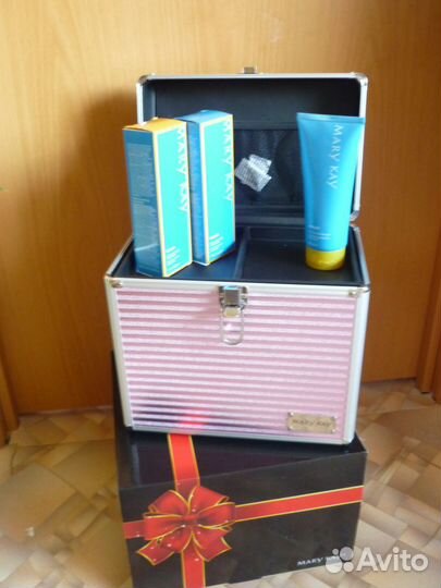 Кейс для косметики - хороший подарок