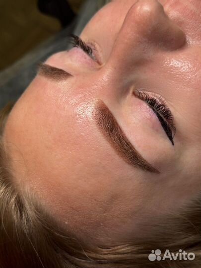 Перманентный макияж бровей