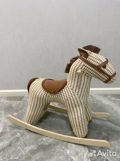 Качалка лошадь