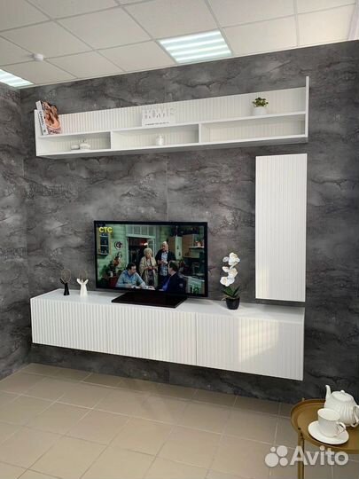 Подвесная тумба для тв