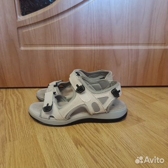 Босоножки летние р40 для девочки Evita