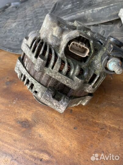 Генератор Mitsubishi Outlander XL