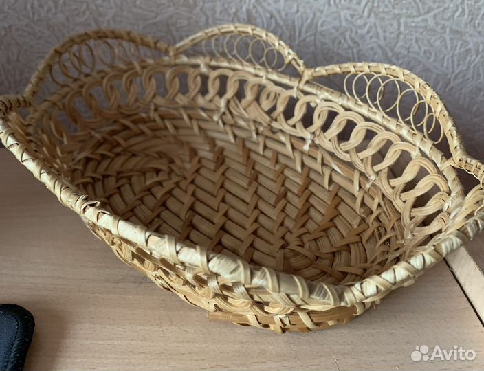 Корзинка плетеная