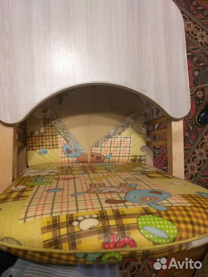 Детский стульчик для кормления