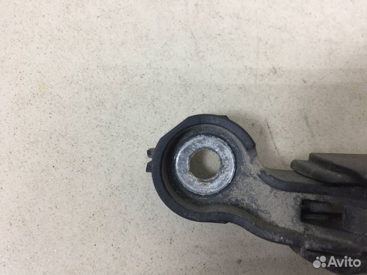 Поводок стеклоочистителя задний Skoda Rapid 2012-2