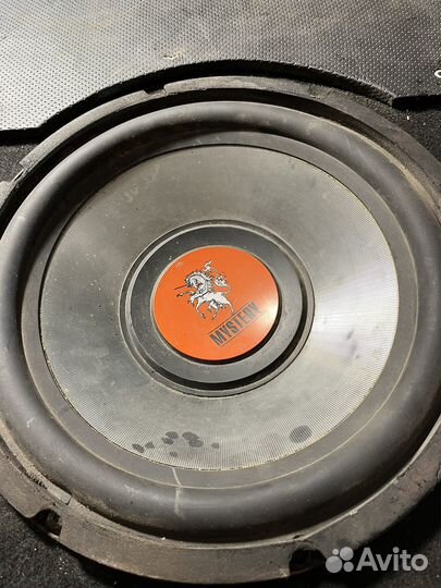 Сабвуфер Mystery с усилителем