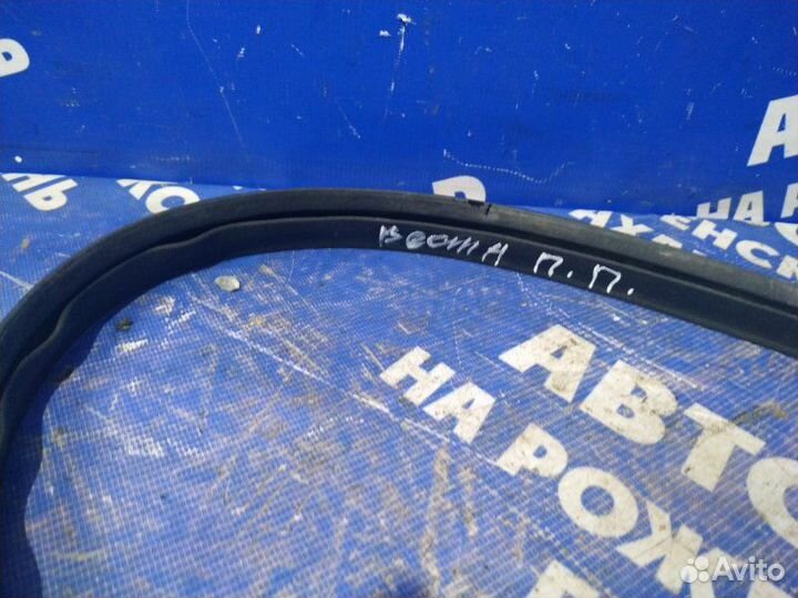 Уплотнительная резинка Ваз Лада Веста Кросс седан