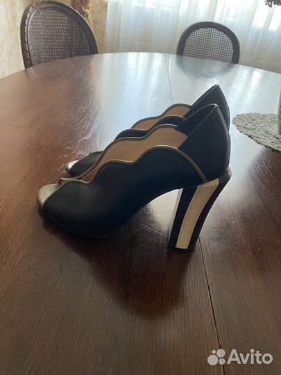 Туфли Fendi 39 р