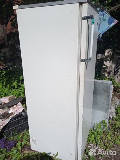 Холодильник на запчасти