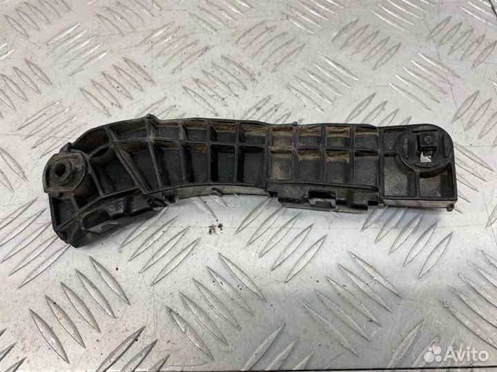 Б/У крепление бампера (кронштейн) передний левый