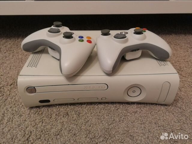 Xbox 360 fat прошитый + 2 джойстика