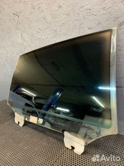 Стекло двери заднее правое Bentley Continental