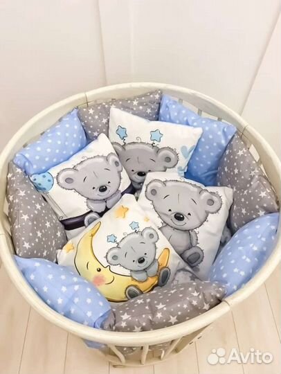 Бортики-подушечки в кроватку для малыша