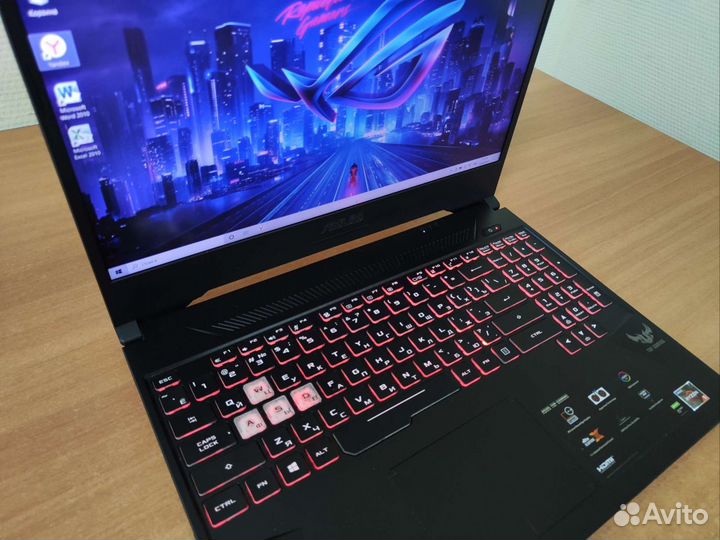 Яркий и мощный игровой ноутбук Asus / 24gb / RGB