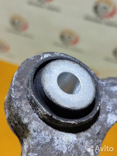 Задний кулак задний левый Mercedes E W211 3.5 2005