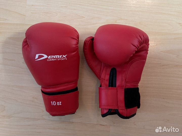Боксерские перчатки 10 oz