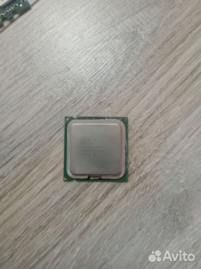 Материнская плата 775