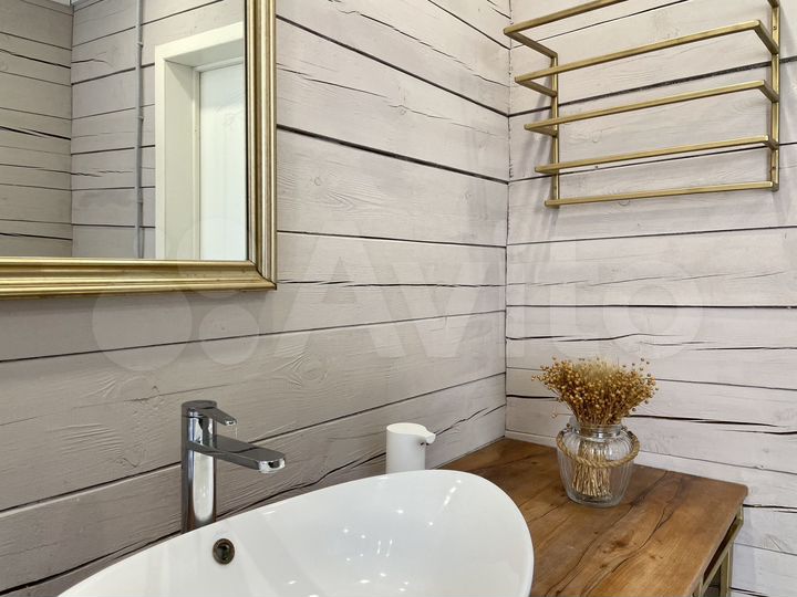 Коттедж 198 м² на участке 6 сот.