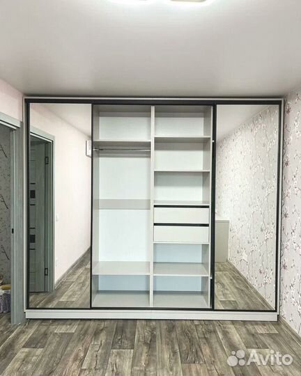 Шкаф купе встроенный