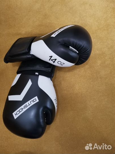 Боксерские перчатки 14 oz