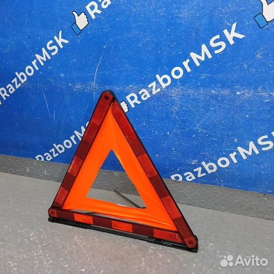 Знак аварийной остановки Renault Duster 2