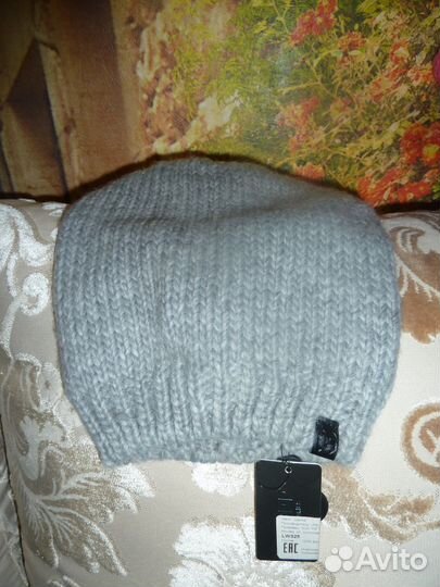 Шарфы и шапки. Разные. Зимние. Новые