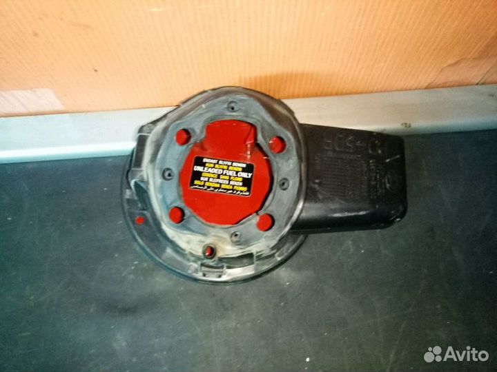 Лючок бензобака Hyundai i30 в сборе