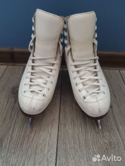 Коньки фигурные wifa