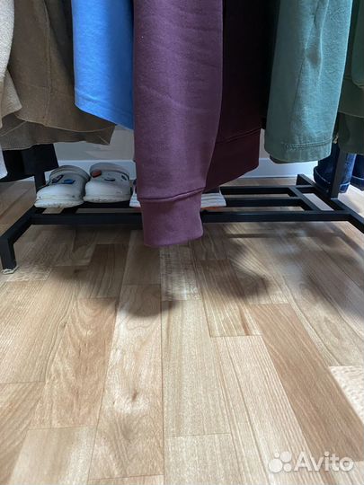 Вешалка для одежды напольная металлическая