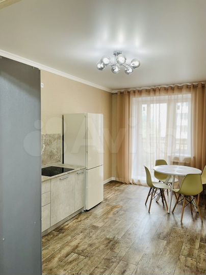 2-к. квартира, 65 м², 3/10 эт.