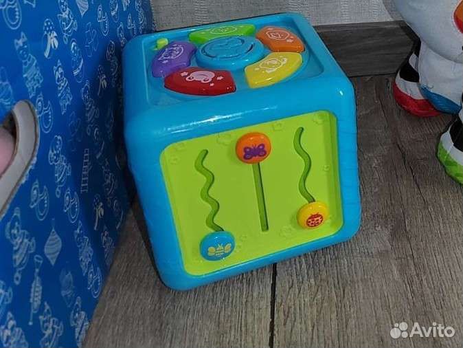 Развивающие игрушки куб