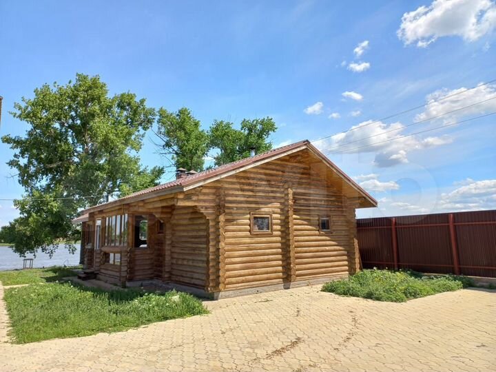 Коттедж 275 м² на участке 10 сот.