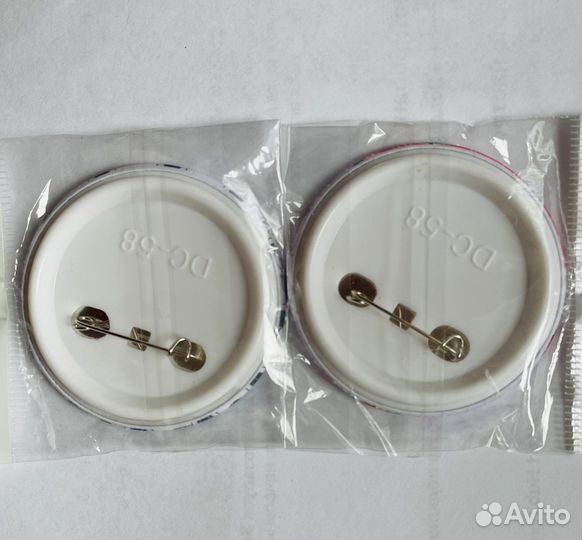 Значки аниме 2 шт за 100 р