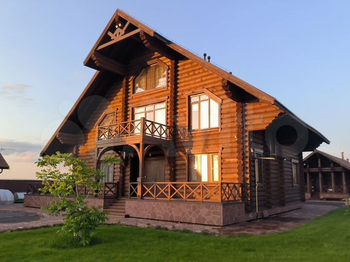 Дом 435,8 м² на участке 28 сот.