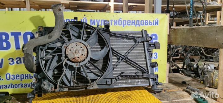 Радиатор двс Opel Astra H