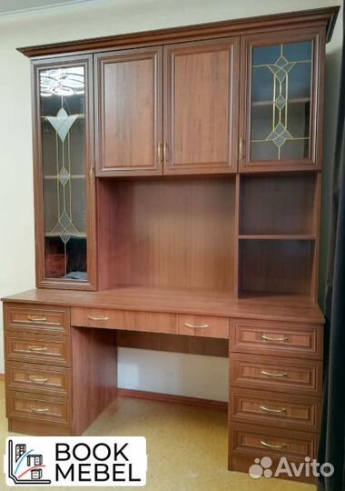 Компьютерный стол в виде Книжного шкафа