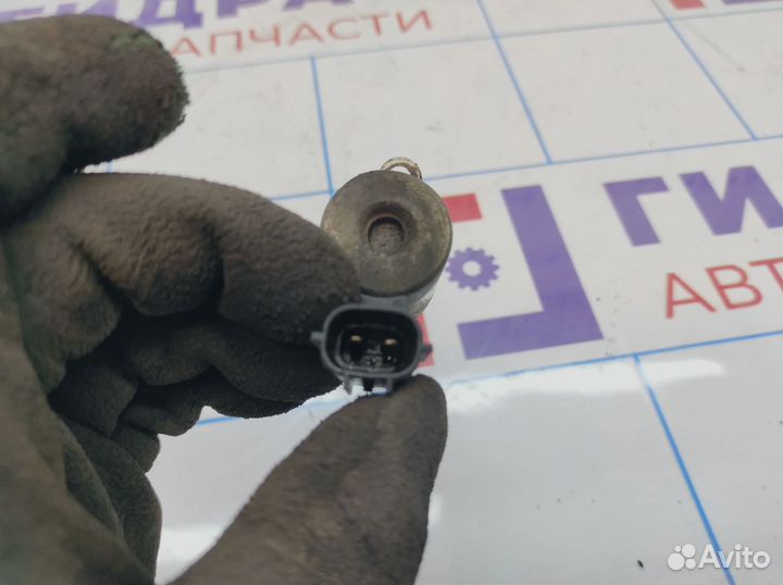 Клапан электромагнитный изменения фаз грм Mitsubis