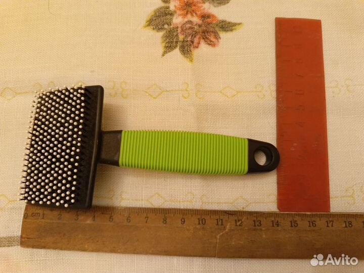 Пуходёрка, расчёска, чесалка для животных