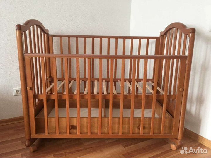 Кроватка и стульчик