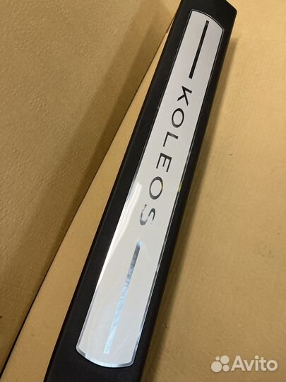 Накладка порога передняя правая Рено Колеос 1