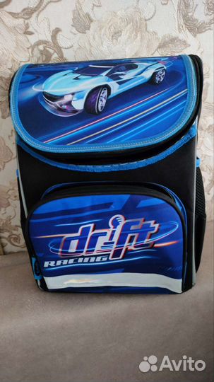 Школьный рюкзак