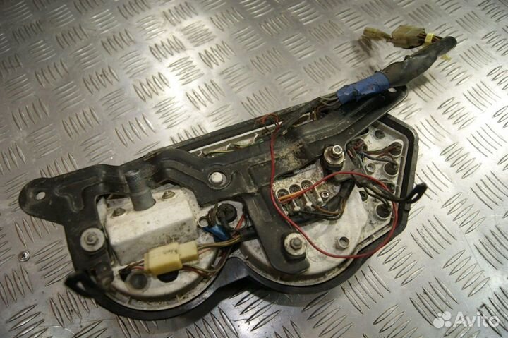 Панель приборов Kawasaki ZZR400-1