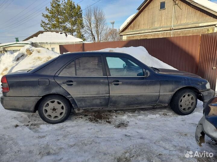 Mercedes w 202 в разборе