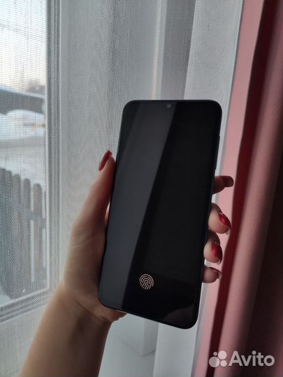 Xiaomi Mi 9 SE, 6/64 ГБ