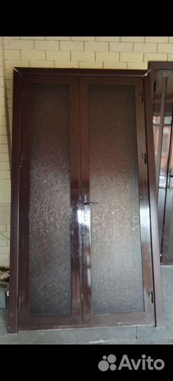 Дверь входная алюминиевая бу