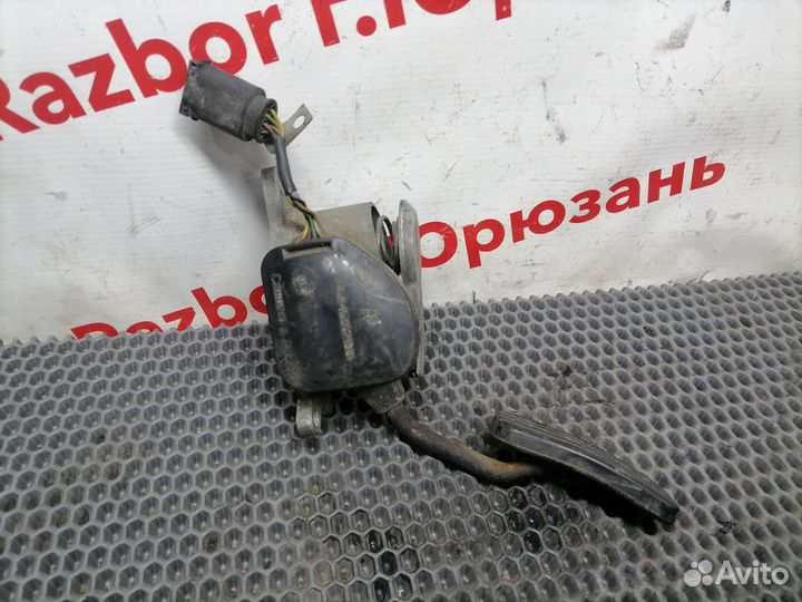 Педаль газа газ 560 Штайер