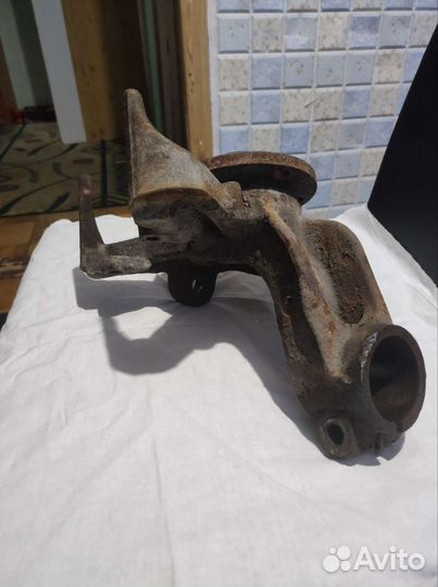 Поворотный кулак skoda fabia