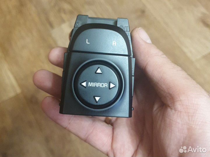 Блок управления зеркалами