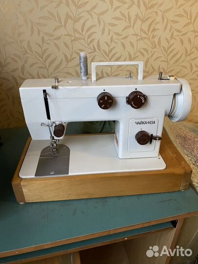 Швейная машина Чайка 143