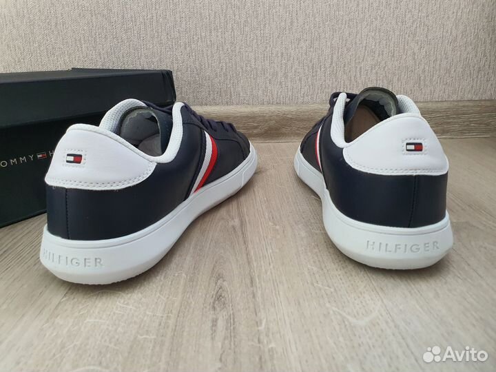 Кеды Tommy Hilfiger 43 eur демисезонные